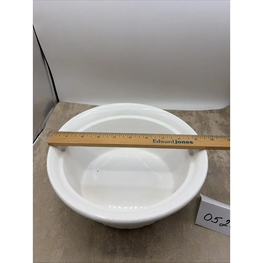 Corning Ware French White Round Casserole 2 Quart -1.9 L. 9.5”